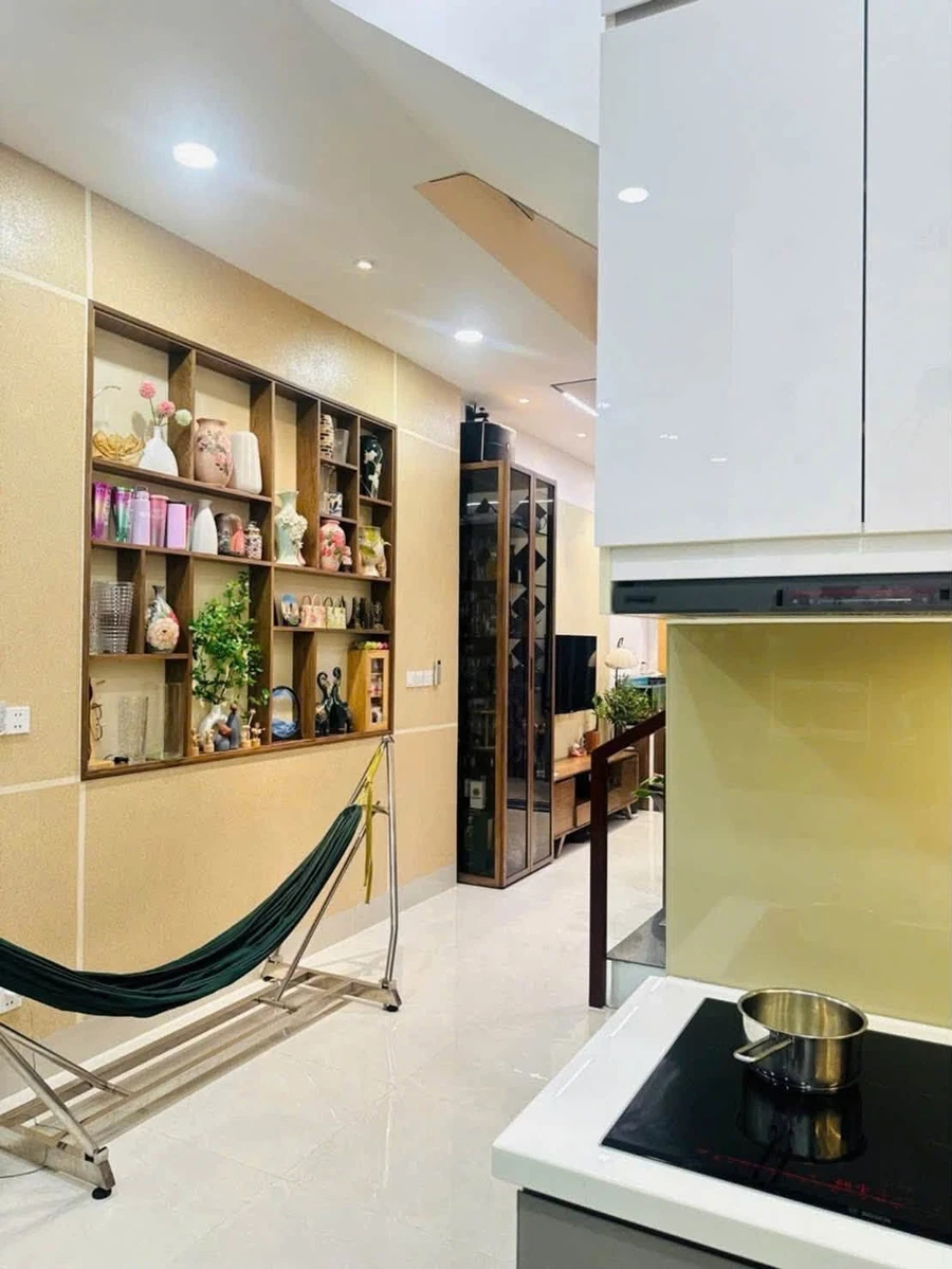 Bán nhà phố 150m² sổ vuông sau Vincom Lê Văn Việt, Thủ Đức - Ảnh thu nhỏ 4