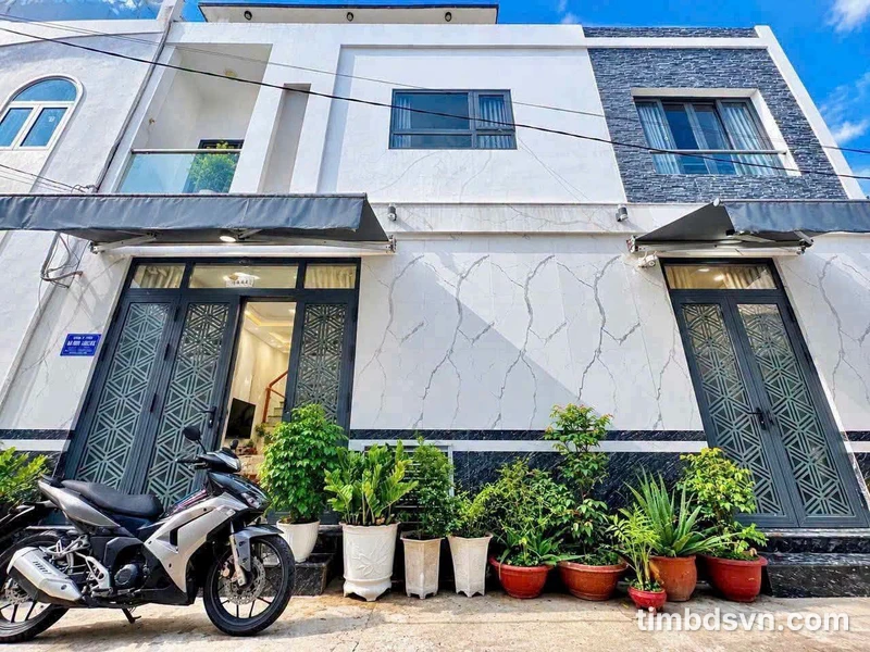 Nhà trệt lầu 80m² mặt hẻm ô tô 1,85 tỷ Cần Thơ