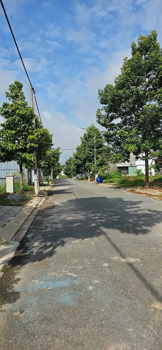 Bán nhà Bến Cát Bình Dương 100m² giá 2.4 tỷ - Ảnh thu nhỏ 3
