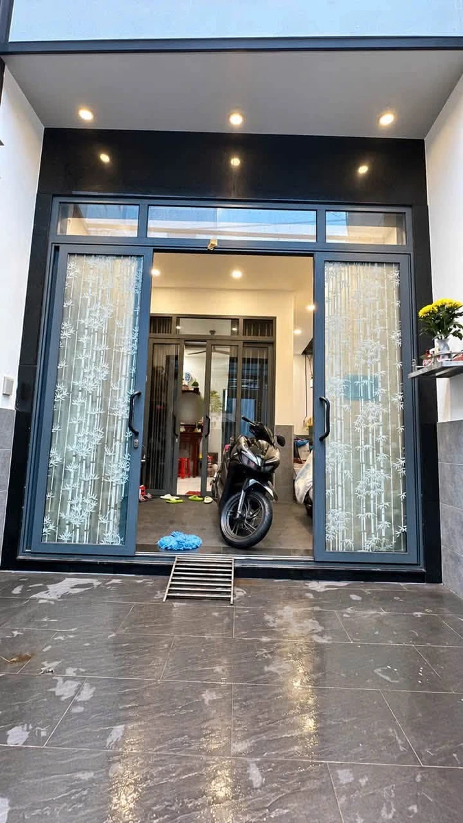 Bán nhà 6PN, 165m² Đoàn Văn Bơ, Quận 4 - 7 tỷ - Ảnh 1