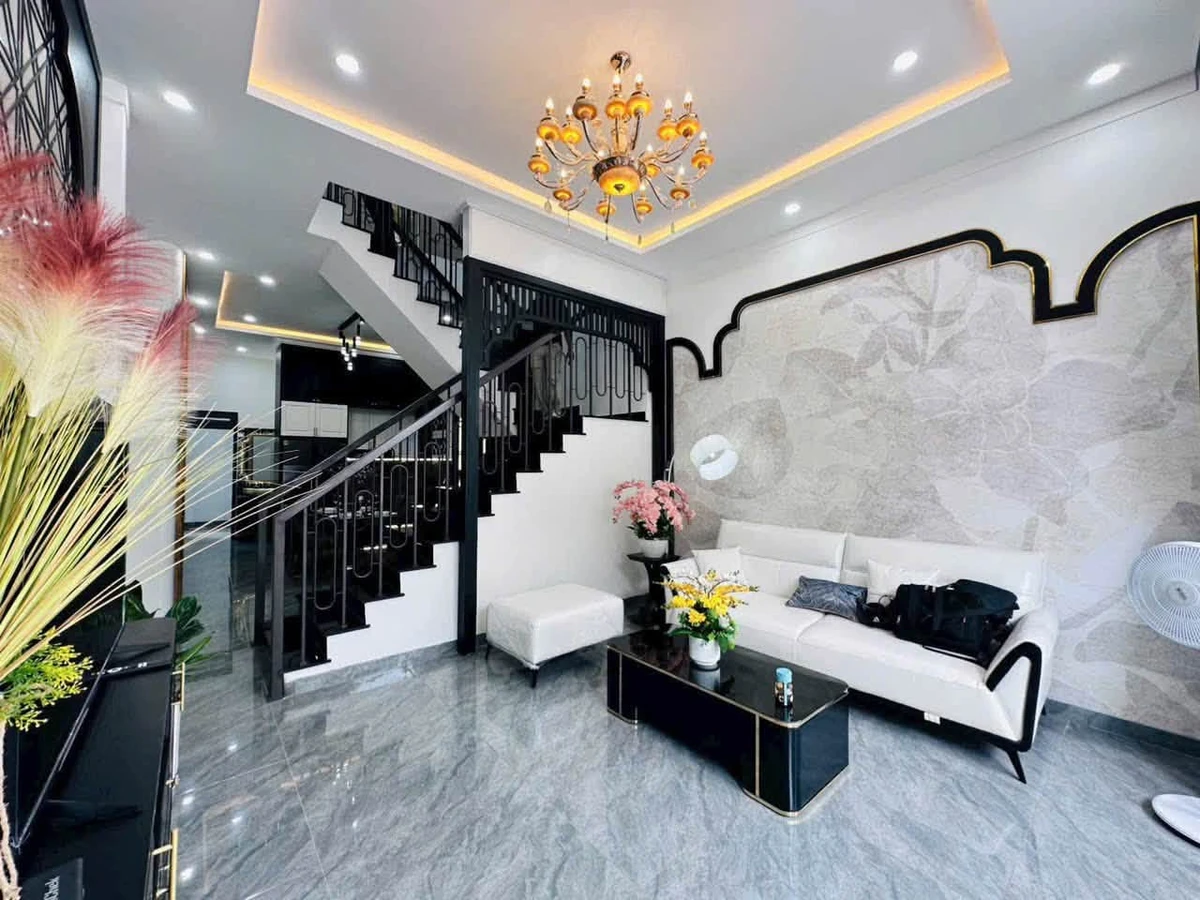 Bán nhà Quảng Trung Quận 1, 90m², 3PN, full nội thất - Ảnh thu nhỏ 2