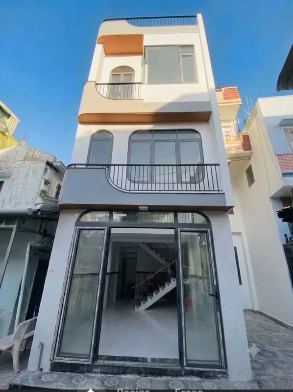 Bán nhà mới hẻm chợ Đầm 47m2 3 tầng Quy Nhơn
