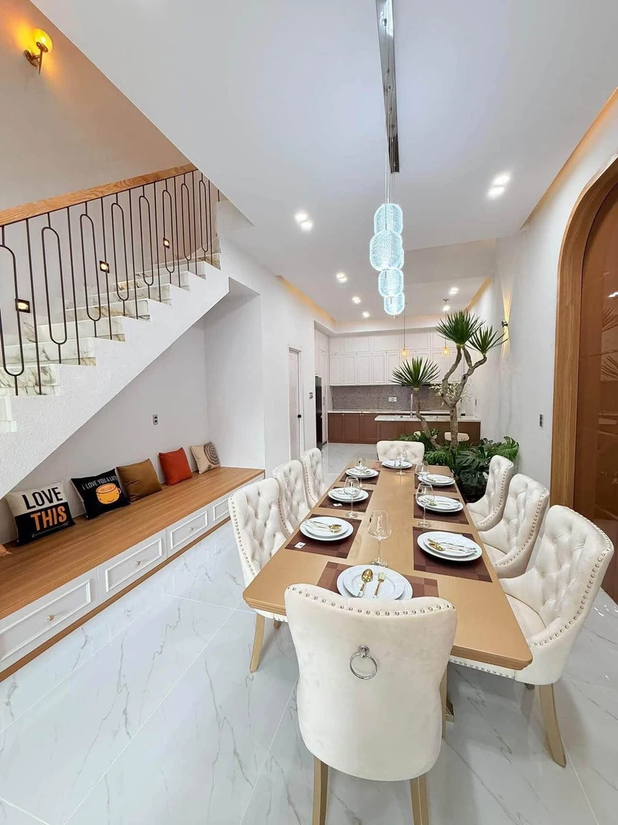 Bán nhà 1 trệt 2 lầu mặt tiền Xuân Diệu 4,7x18m, 4 phòng ngủ, full nội thất, Buôn Ma Thuột - Ảnh thu nhỏ 4