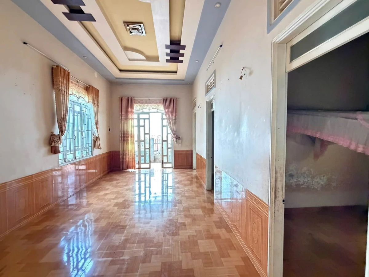 Bán nhà 12x17m, 3PN, 2WC tại Hàng Hiếm, giá 1,7 tỷ - Ảnh thu nhỏ 2