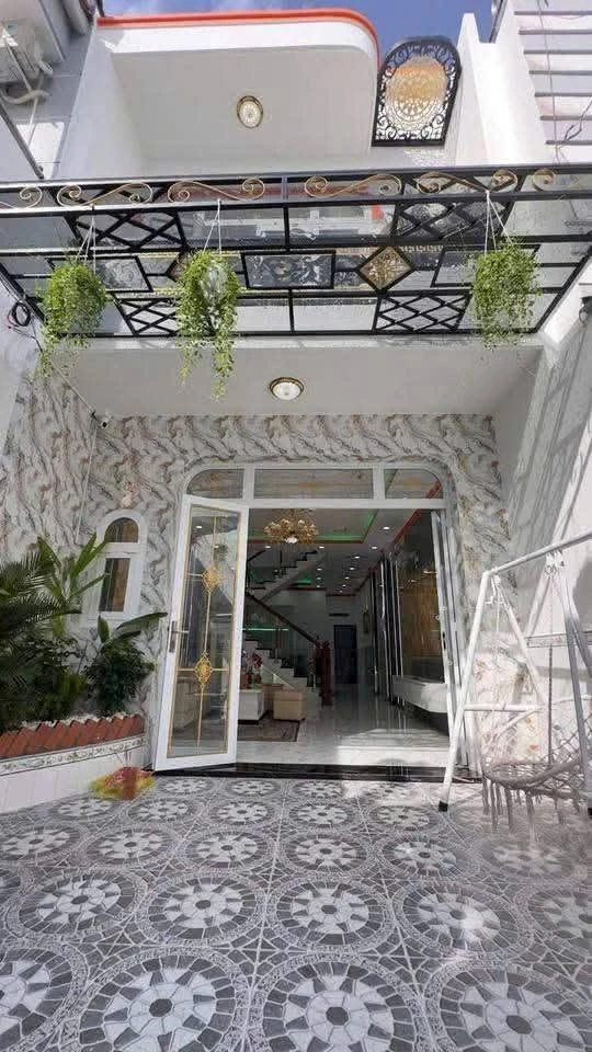 Bán nhà 1 trệt 1 lầu 4PN, 4,2x19m, sát QL50 vòng xoay Tân Kim, giá 3,18 tỷ - Ảnh thu nhỏ 2