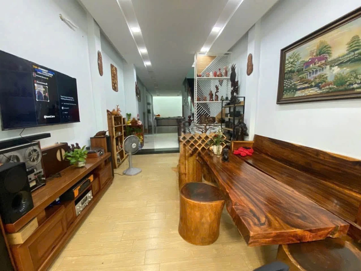 Bán nhà mặt tiền 3 tầng đường Hà Thị Đát, Tân Phú, 4x21m, giá 10,8 tỷ - Ảnh thu nhỏ 2