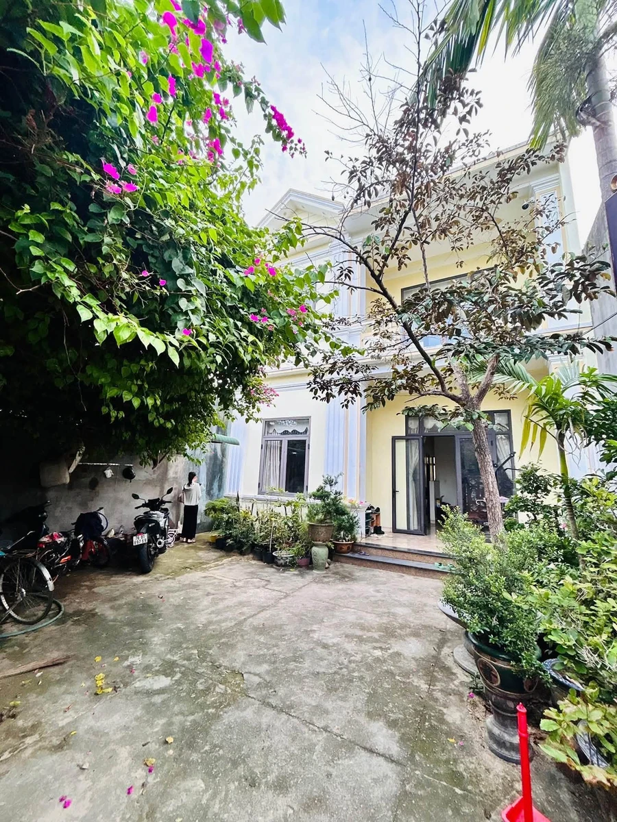 Biệt thự 2 mê 5PN gần Ngã 4 Ba La, Quảng Ngãi, 2.4 tỷ - Ảnh 1