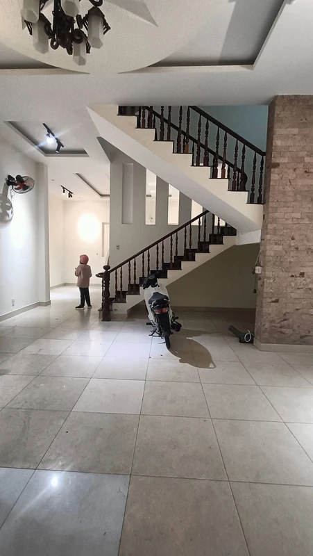 Cho thuê nhà nguyên căn Phù Đổng Thiên Vương, Đà Lạt 120m²