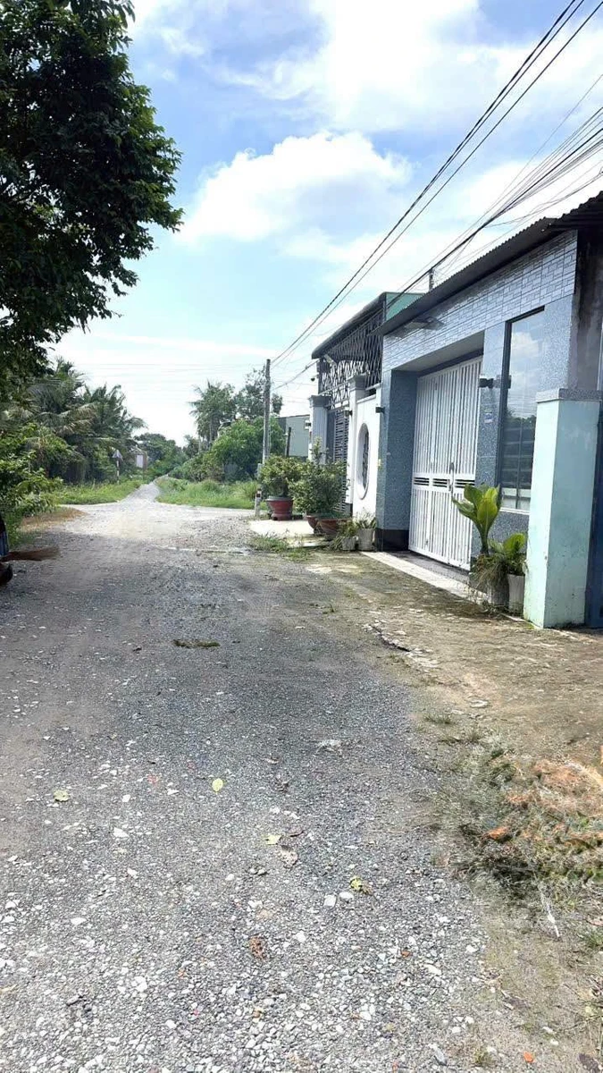 Nhà bán 2 phòng ngủ 100m² Ninh Thạnh, Tây Ninh - Ảnh 1