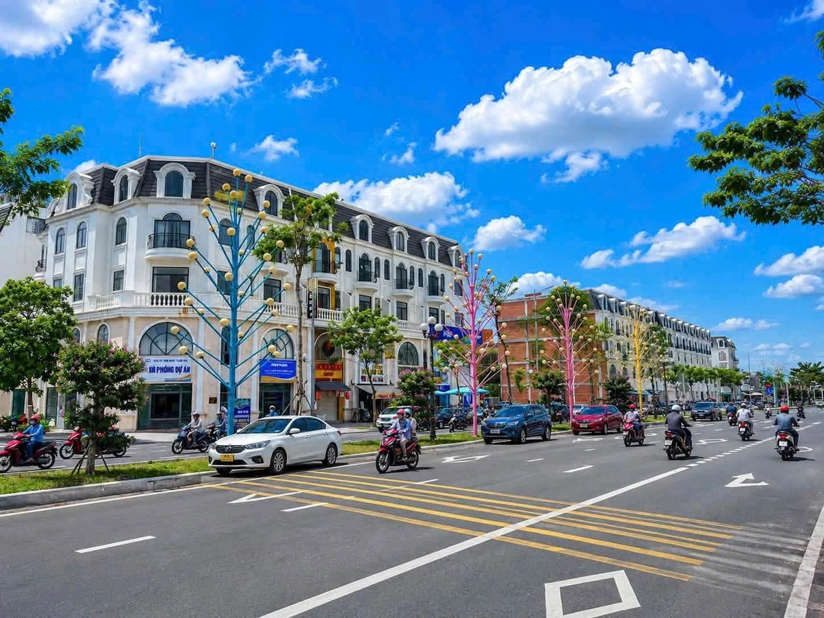 Bán đất mặt tiền Đại lộ Đông Tây 5600m², 15 tr/m² - Ảnh thu nhỏ 2