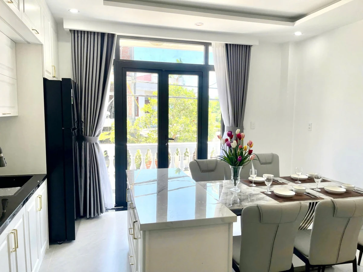 Bán nhà tân cổ điển 3 tầng 72m² Phạm Văn Đồng - Ảnh thu nhỏ 2
