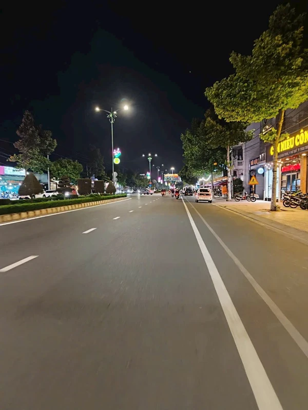 Nhà lầu mặt tiền kinh doanh Hùng Vương Phan Thiết 100m²