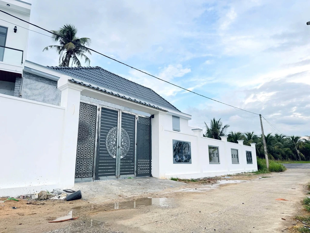 Bán nhà 2 phòng ngủ 161m2 mặt tiền 19m Diên Khánh 2 tỷ 190 - Ảnh thu nhỏ 2