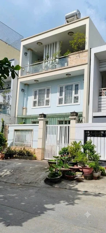 Bán nhà 3 tầng 124m2, 4PN, Bình Tân gần 9 tỷ