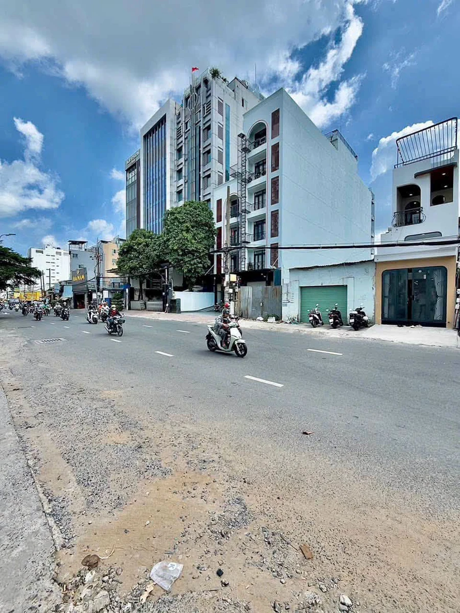 Bán nhà mặt tiền Nguyễn Xí, Bình Thạnh 150m² 9,1 tỷ - Ảnh 1