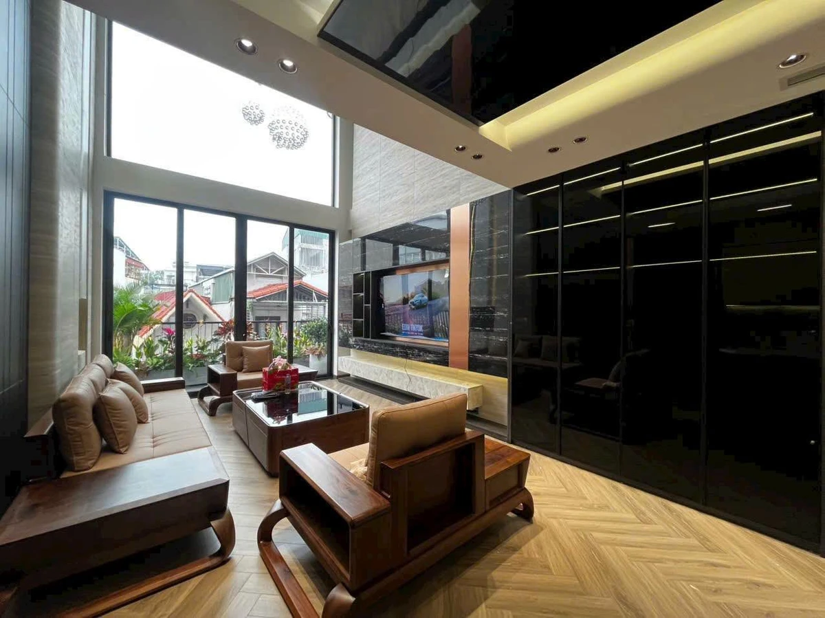 Bán nhà phố 5PN Gia Thụy, 92m2, 7 tầng thang máy, 24 tỷ - Ảnh thu nhỏ 3