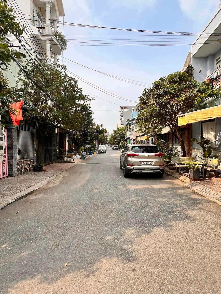 Bán nhà lầu trệt Dĩ An, 60m², 2 PN, giá 3,68 tỷ - Ảnh thu nhỏ 3