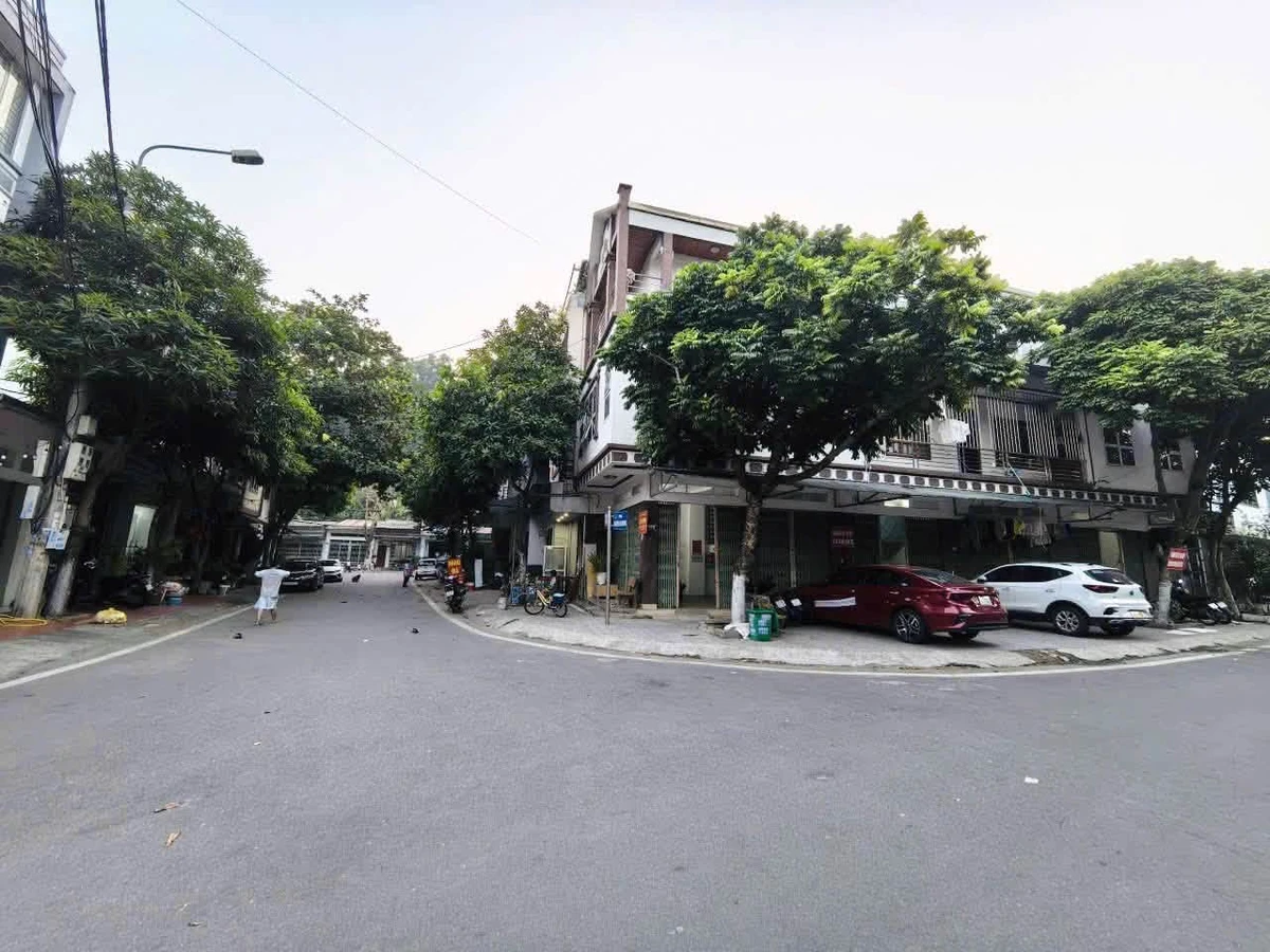 Bán nhà 2 mặt tiền 82m2 Nguyễn Văn Huyên Phú Nhuận - Ảnh thu nhỏ 4