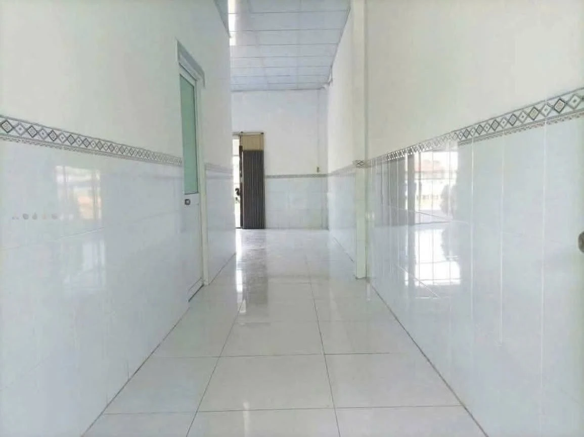 Bán nhà mặt tiền Phan Đăng Lưu, Rạch Giá, 98.6 m², 900 triệu - Ảnh thu nhỏ 2