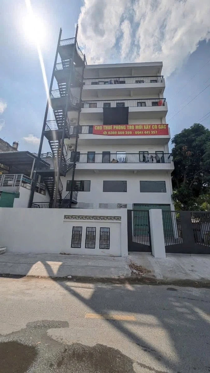 Bán toà nhà dịch vụ 100 căn, 7 tầng 60 tỷ Quận 12 - Ảnh 1