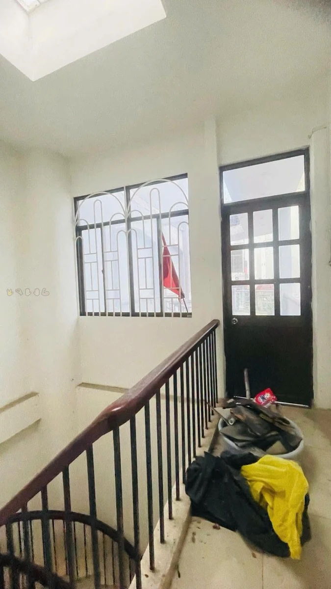 Bán nhà phố mặt tiền Cao Thắng, Phú Nhuận, 81m², 4PN, 13.8 tỷ - Ảnh 1