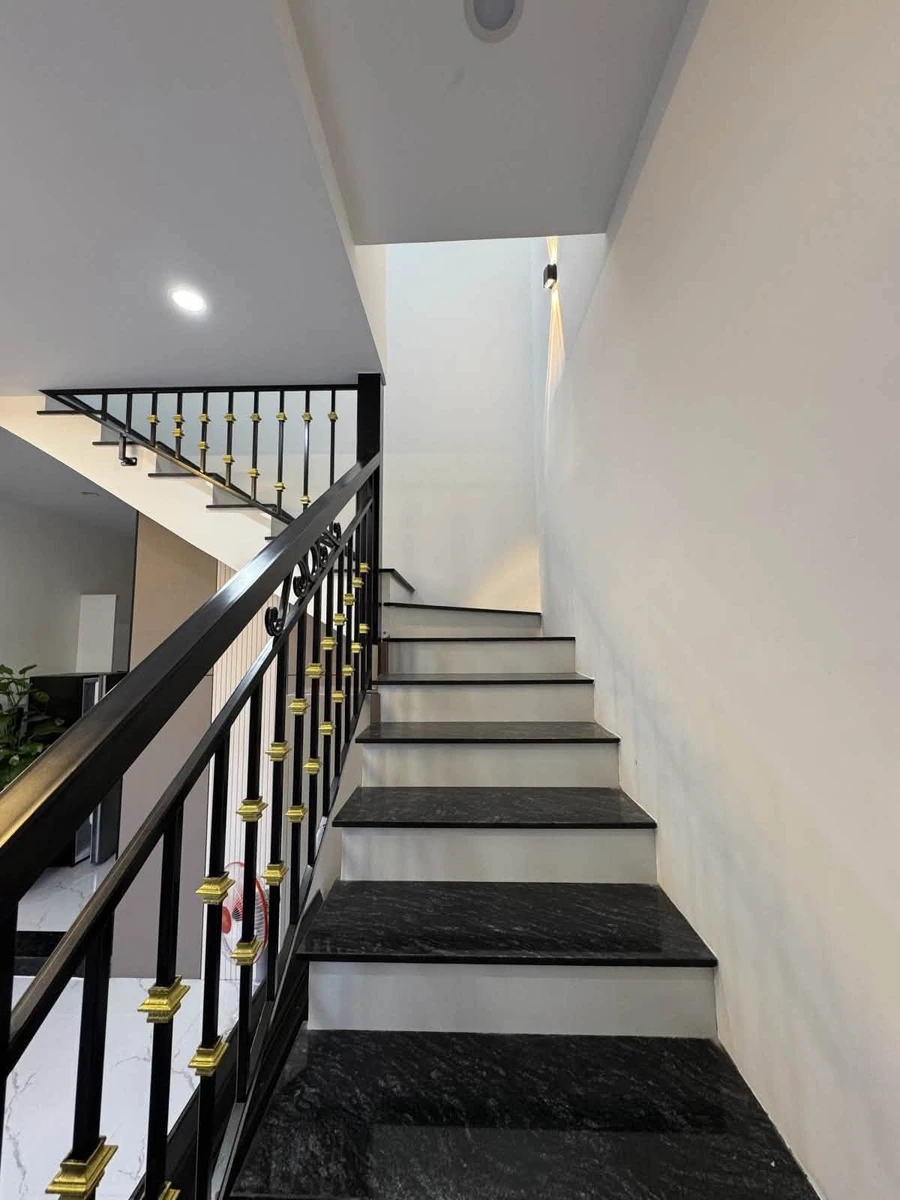 Bán nhà 2 tầng 38.4m² full nội thất gần biển Đà Nẵng 4.1 tỷ - Ảnh thu nhỏ 3