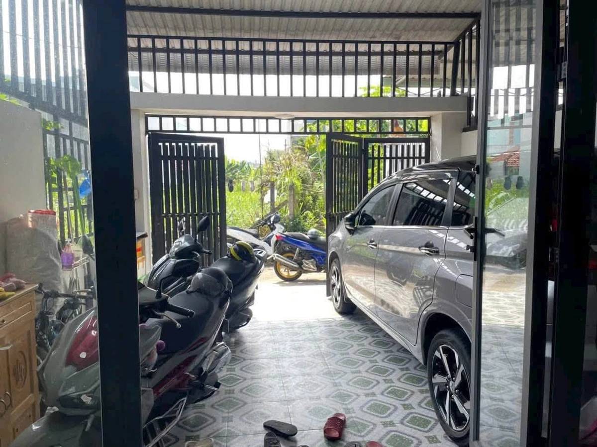 Bán nhà 2PN sân xe hơi 5x23m, giá 2,65 tỷ tại Phú Mỹ - Ảnh thu nhỏ 2