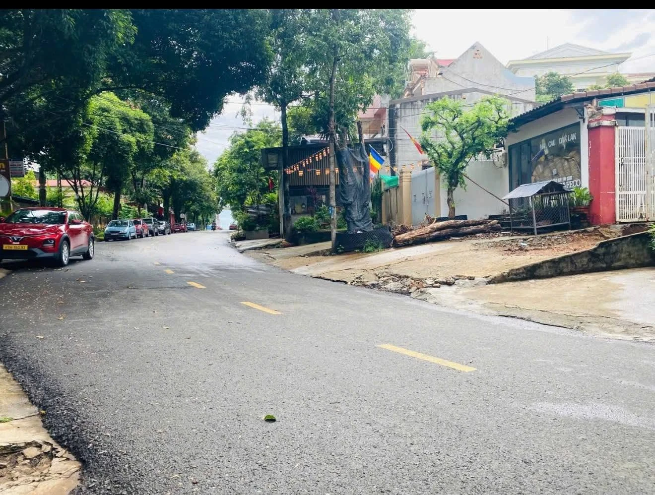 Bán gấp lô đất mặt tiền 10 Nguyễn Du, trung tâm Buôn Ma Thuột, giá 7,55 tỷ - Ảnh 1
