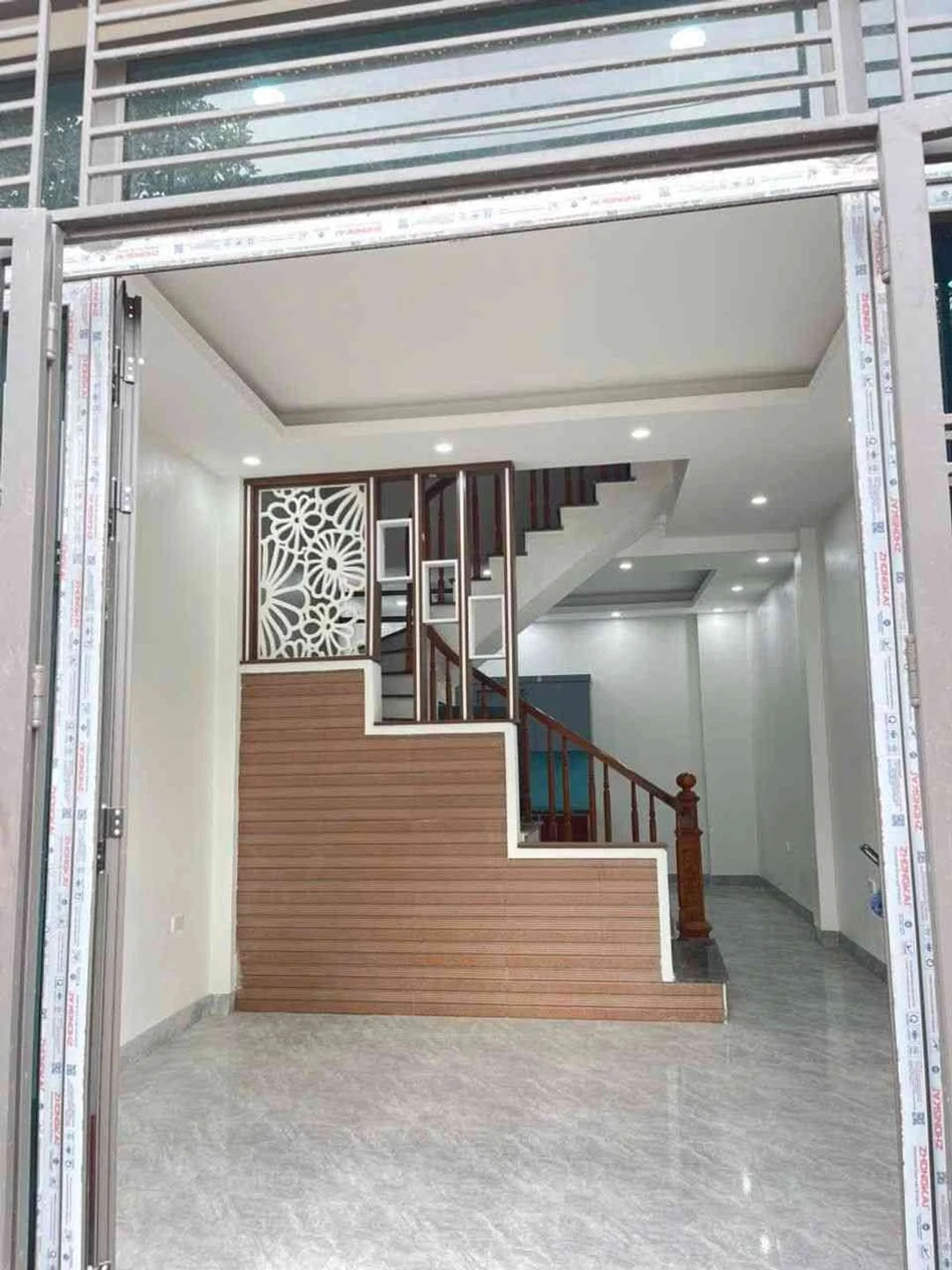Bán nhà lô góc 4 tầng 42m² tại Yên Nghĩa, Hà Nội - 2,5 tỷ - Ảnh 1