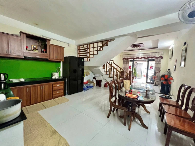 Bán nhà 2 tầng 100m2, 3 PN tại Hoà Tiến, Quận 12