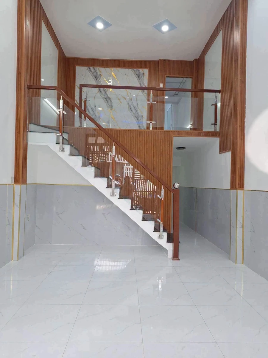 Bán nhà 56m² 3 phòng ngủ đường Bình Chuẩn - Ảnh 1