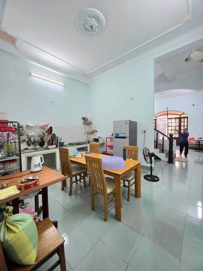 Bán nhà mặt tiền 90m² ngay chợ Trần Bình Trọng, Nhà Bè - Ảnh thu nhỏ 2
