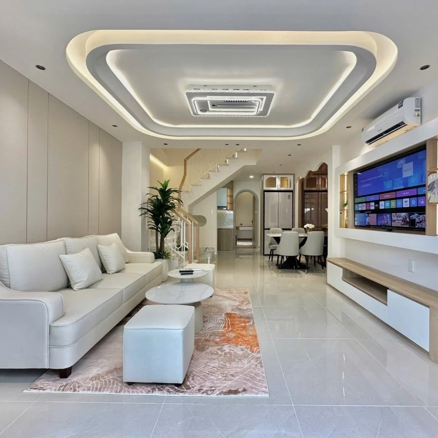 Bán nhà 3 tầng Phường 10, Tân Bình, 130m², 4PN - 8.6 tỷ - Ảnh 1