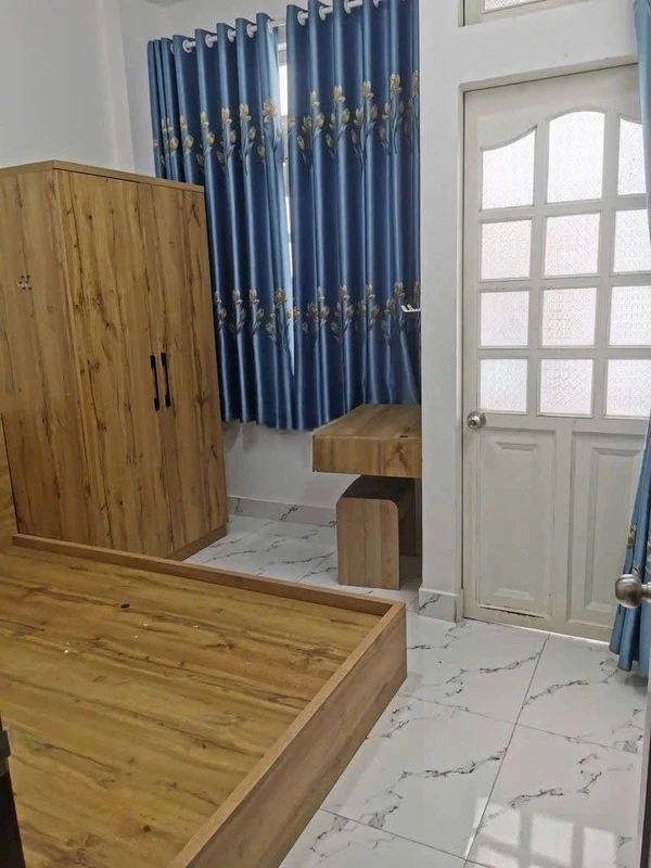 Cho thuê nhà 5PN 3WC mặt tiền Điện Biên Phủ 31.5m²
