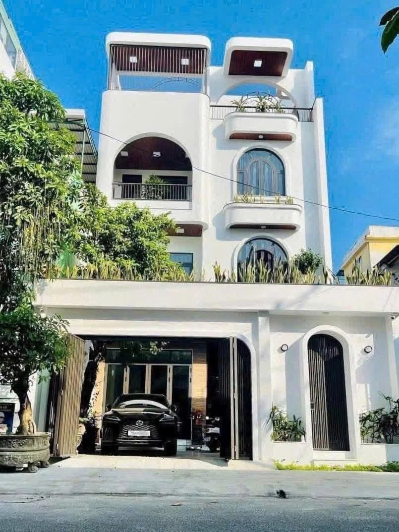 Bán biệt thự 4 tầng 180m² mặt tiền Lê Chân, Nha Trang - Ảnh 1