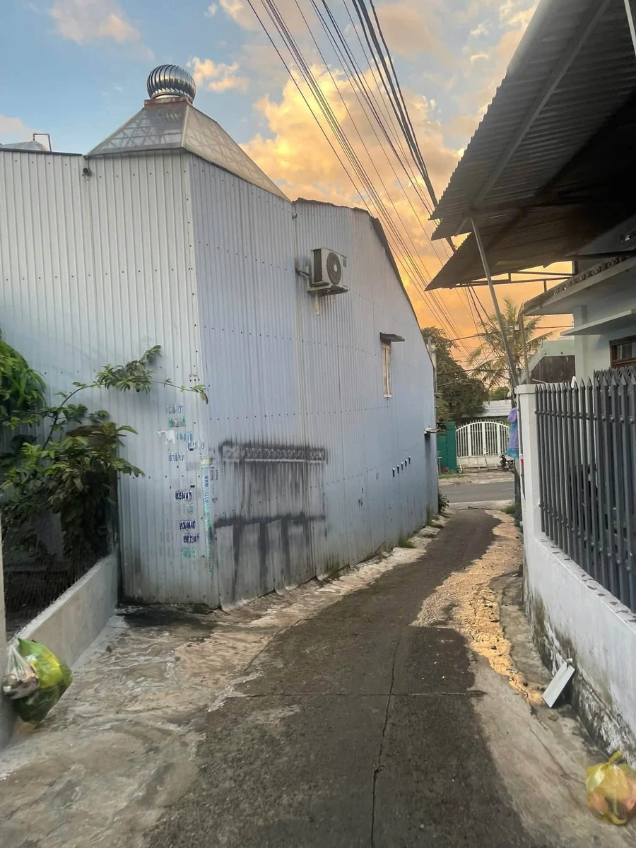 Bán nhà hẻm Trần Quý Cáp 3 phòng ngủ 100m², giá 8 tỷ - Ảnh 1