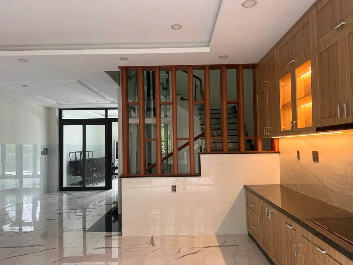 Cho thuê nhà phố gần TP mới Bình Dương, 500m², 4PN, 35 triệu/tháng - Ảnh thu nhỏ 2