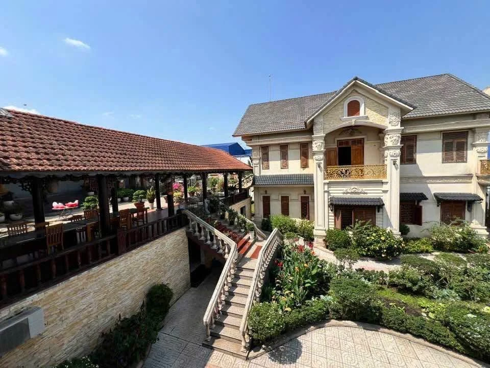 Bán biệt phủ Quảng Tiến 2.430m² giá 25 tỷ, Đồng Nai - Ảnh 1