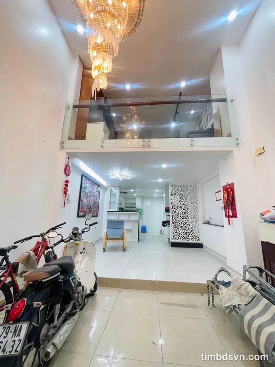 Bán nhà 56m² 4 tầng gần công viên Lê Thị Riêng Q10, 8 tỷ - Ảnh 1