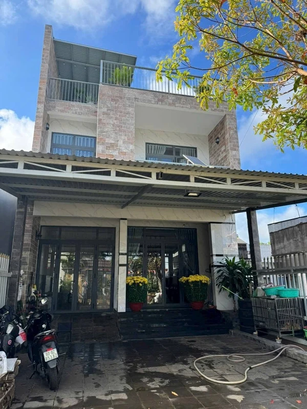 Bán nhà mặt tiền đường nhựa 8x30m, 4 phòng ngủ, giá 5 tỷ tại KDC Phú Bình, Long Khánh, Đồng Nai