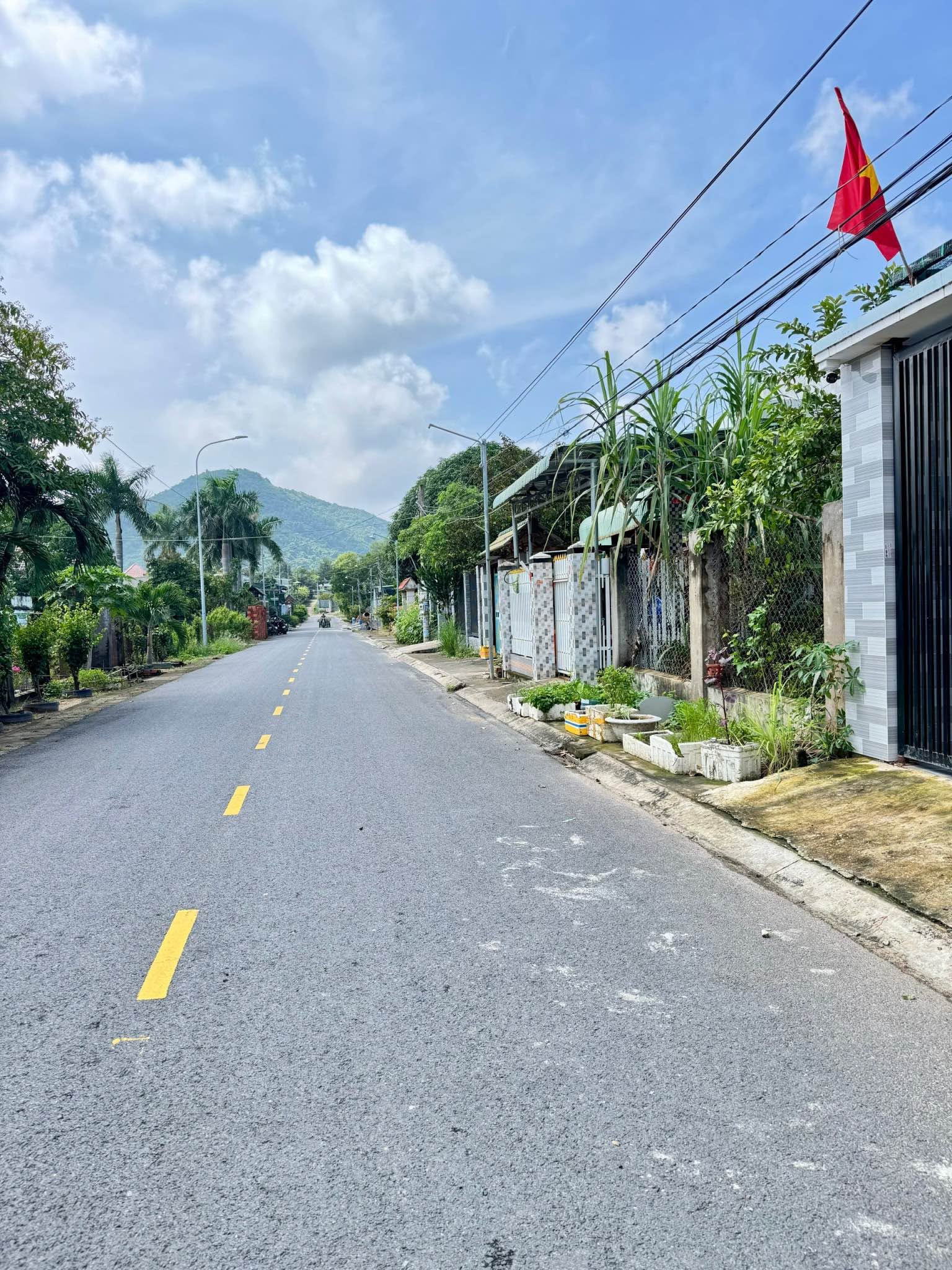 Bán đất mặt tiền Đường Số 1 Tam An 278m²