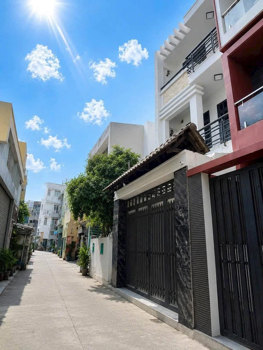 Bán nhà 1 trệt 2 lầu 4,2x18m hẻm xe hơi đường Bình Long, Phú Thọ Hòa, Tân Phú - Ảnh 1