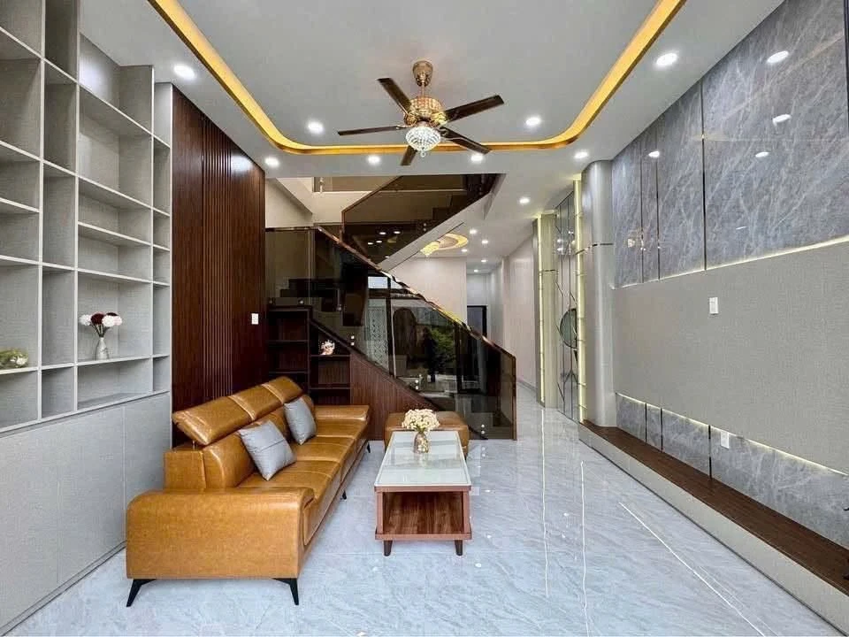 Bán nhà 2 lầu 3PN 90m² Văn Miếu Trấn Biên - Ảnh thu nhỏ 2