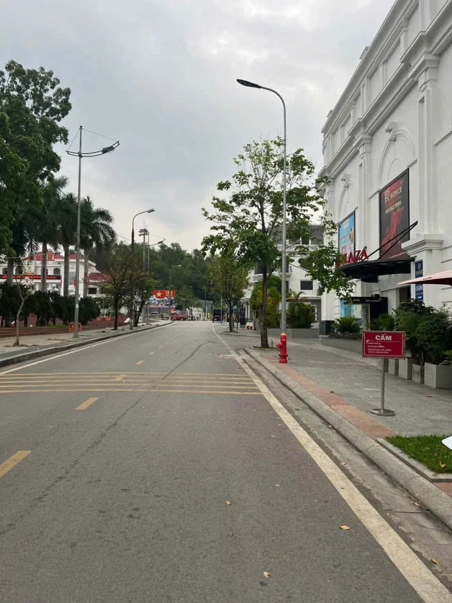 Bán nhà 3 tầng 1 tum 70m² mặt tiền Điện Biên, Quận 1 - Ảnh thu nhỏ 2