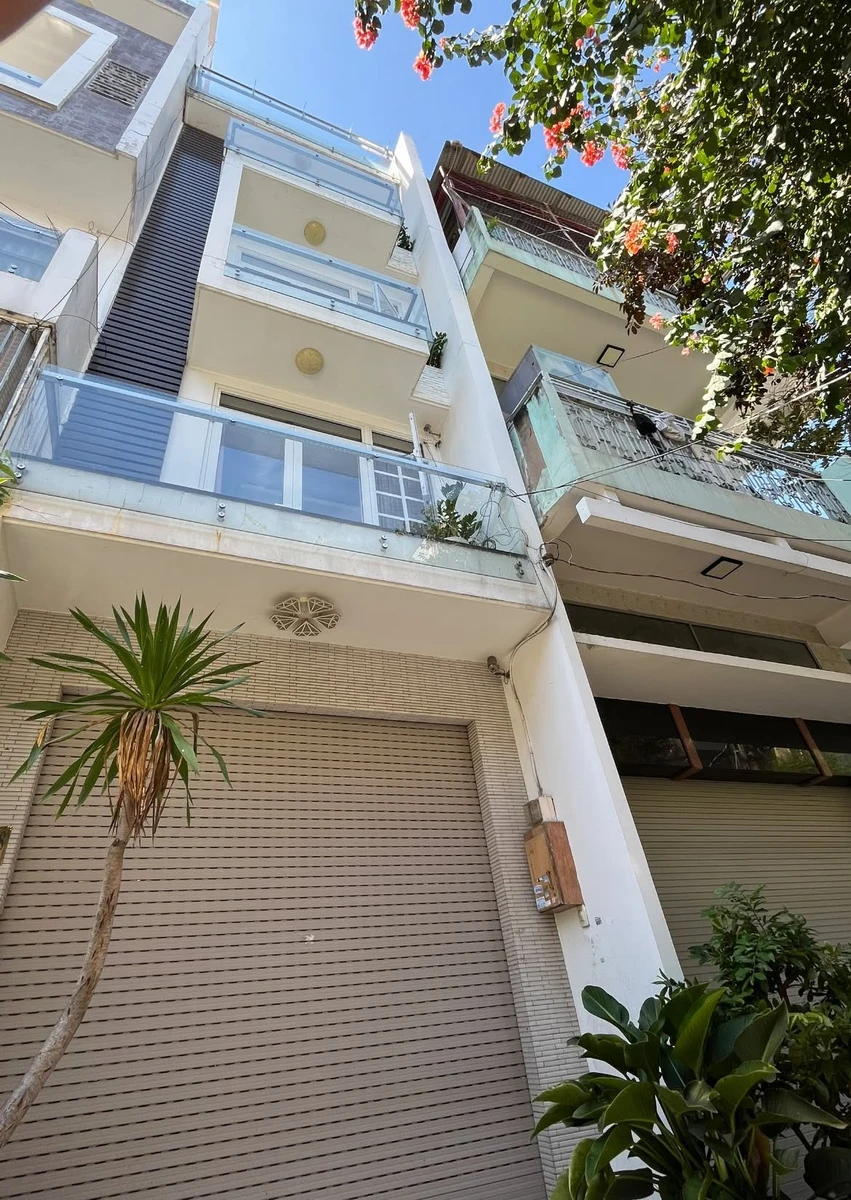Nhà phố 6 phòng ngủ 61.3m² Lạc Long Quân Quận 11, 11 tỷ - Ảnh 1