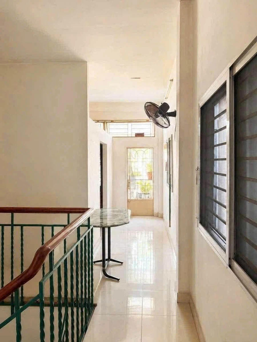 Bán nhà chính chủ 59m2, 1 trệt 2 lầu sân thượng, đường Nguyễn Kiệm, Gò Vấp giá 5,999 tỷ - Ảnh thu nhỏ 5