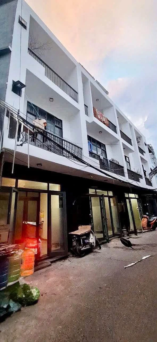Bán nhà 3 tầng 5 phòng ngủ, 52m2, Lê Duẩn, Đà Nẵng - Ảnh 1