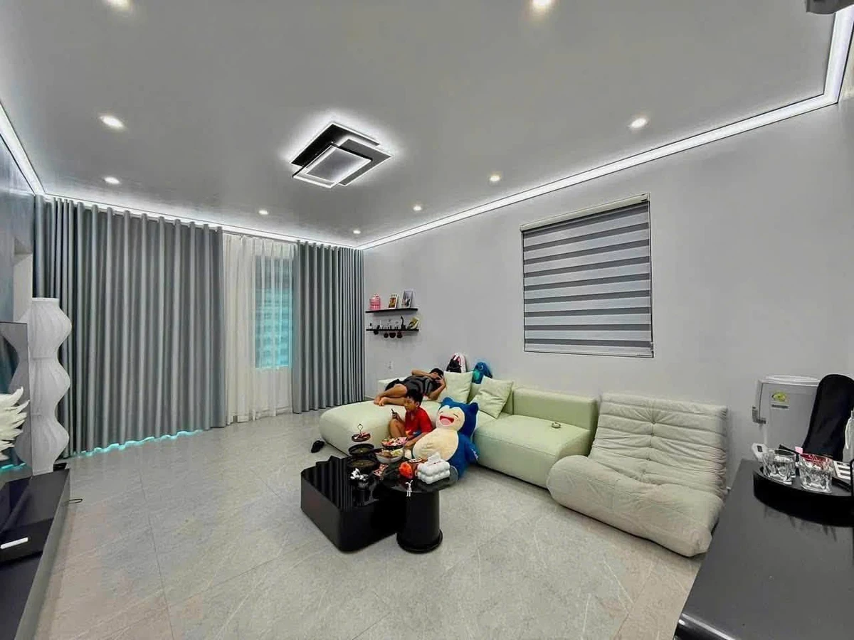 Bán nhà riêng 72m2 mặt tiền Lê Lợi, Quận 1 - 7 tỷ - Ảnh thu nhỏ 2