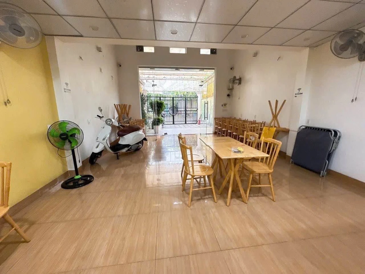 Bán nhà mặt tiền 2 tầng 110m² đường Nguyễn Trí Phương Dĩ An - Ảnh thu nhỏ 3