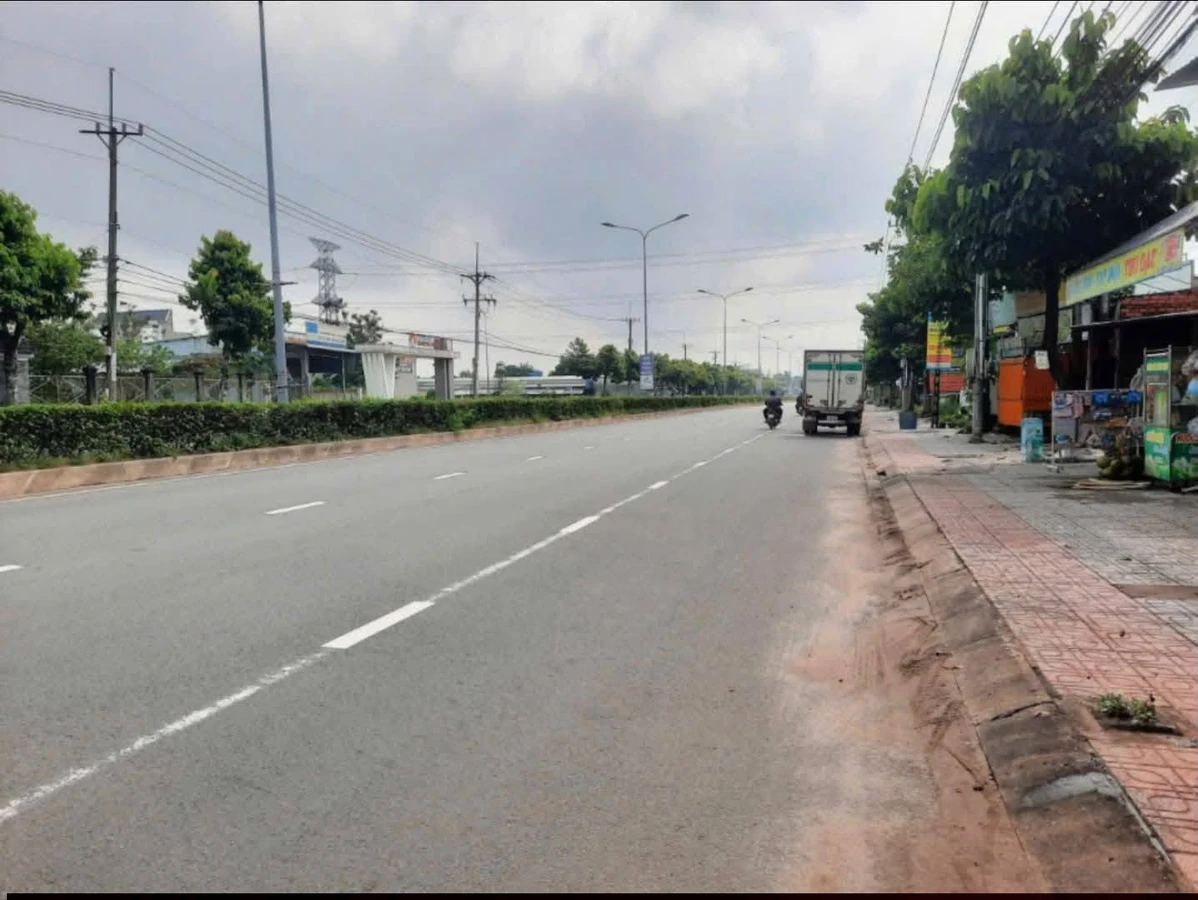Bán lô đất mặt tiền 7A Hùng Vương, 230m², 2,6 tỷ - Ảnh 1
